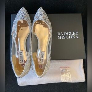 Badgley Mischa Gigi Ivory Flat - Size 6.5